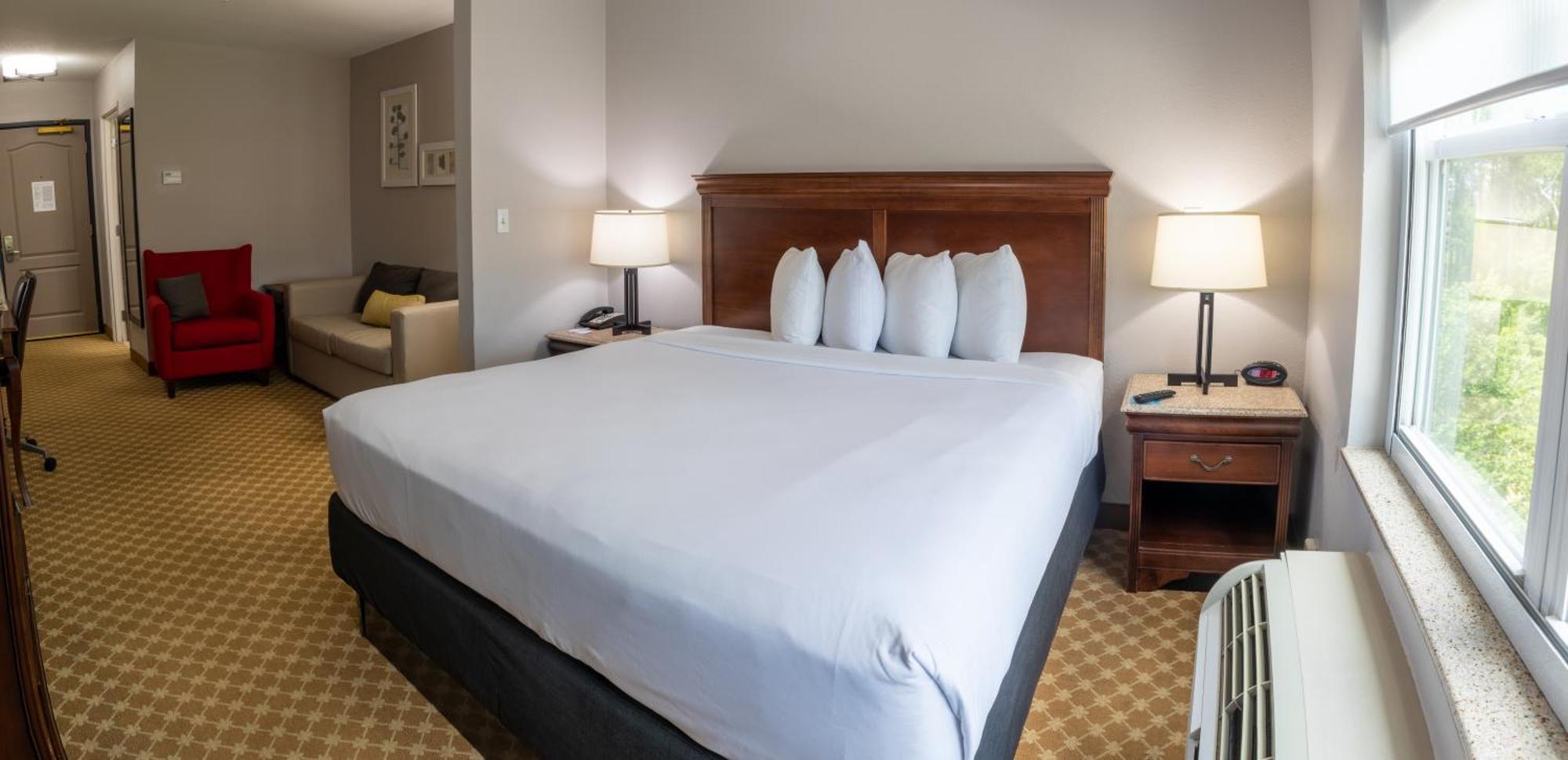 Hotel Country & By Radisson, Wilmington, Nc